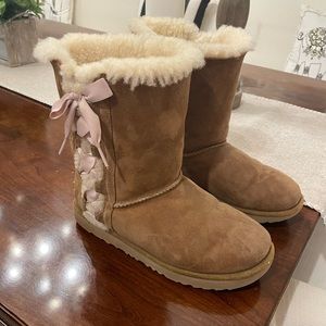 Ugg Women’s Bailey Bow II
